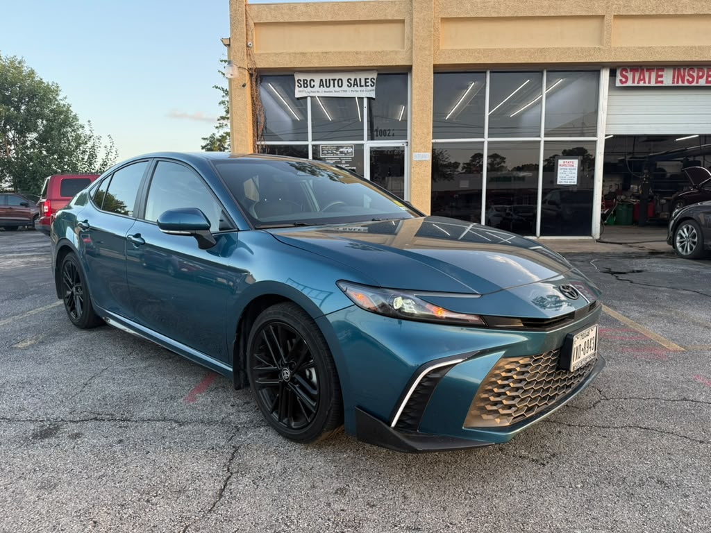 2025 Toyota Camry, photo 1 of 10