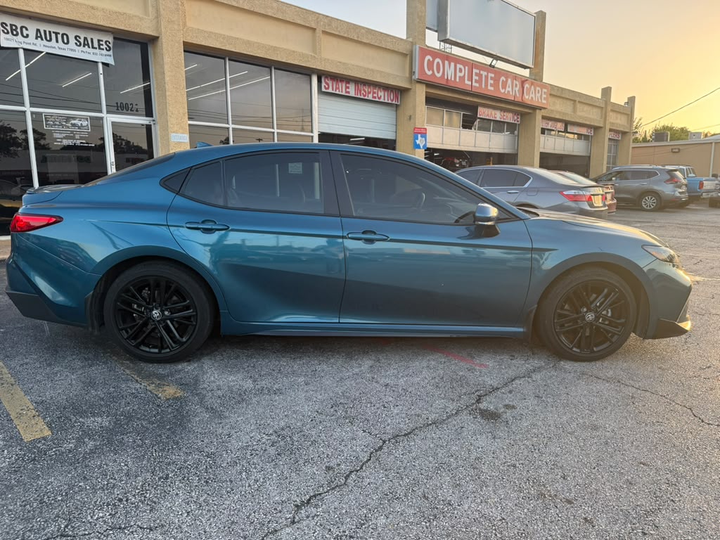 2025 Toyota Camry, photo 3 of 10